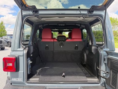 Used 2024 Jeep Wrangler Unlimited Rubicon 392 AWD/4WD image 22