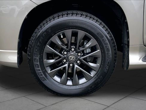 Used 2021 Lexus GX 460 Premium w/ Premium Package AWD/4WD image 11