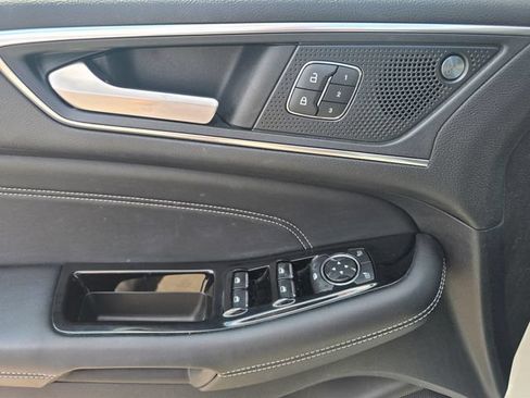 Used 2020 Ford Edge Titanium w/ Equipment Group 301A AWD/4WD image 20