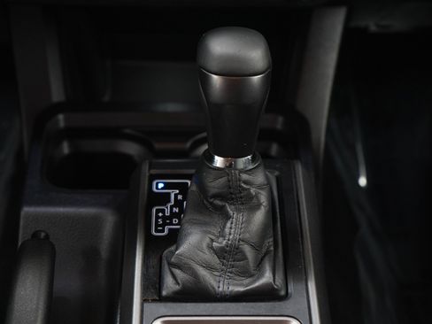 Used 2020 Toyota Tacoma TRD Sport AWD/4WD image 20