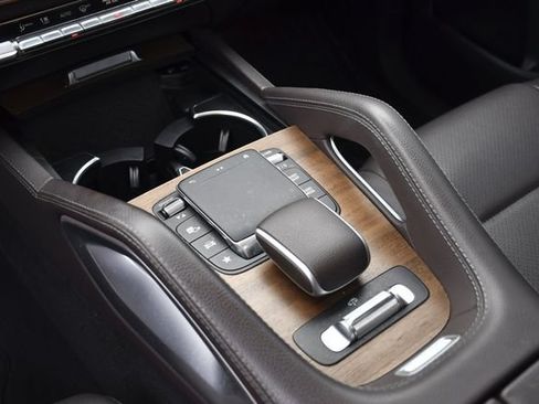 Used 2023 Mercedes-Benz GLS 450 4MATIC image 13