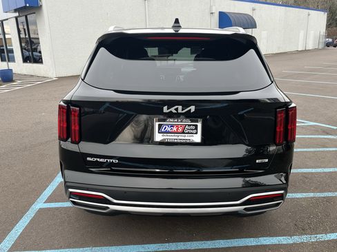 Used 2023 Kia Sorento SX Prestige image 4