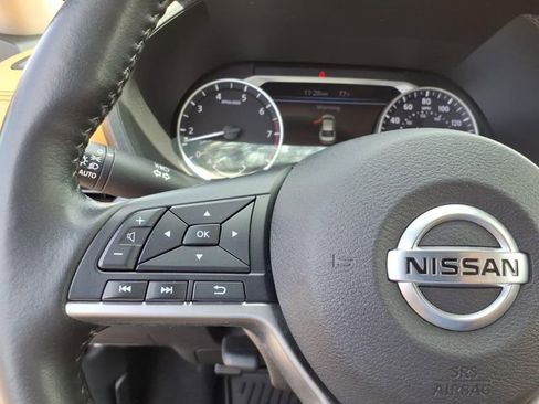 Used 2023 Nissan Sentra SV w/ SV Premium Package FWD image 10