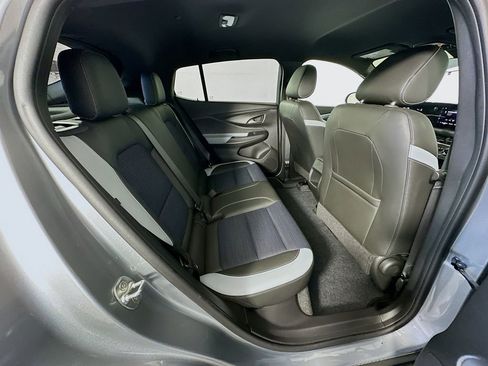 Used 2024 Buick Envista Preferred w/ Advanced Safety Package FWD image 25