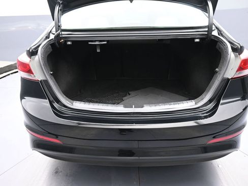 Used 2018 Hyundai Elantra SEL w/ Cargo Package image 21