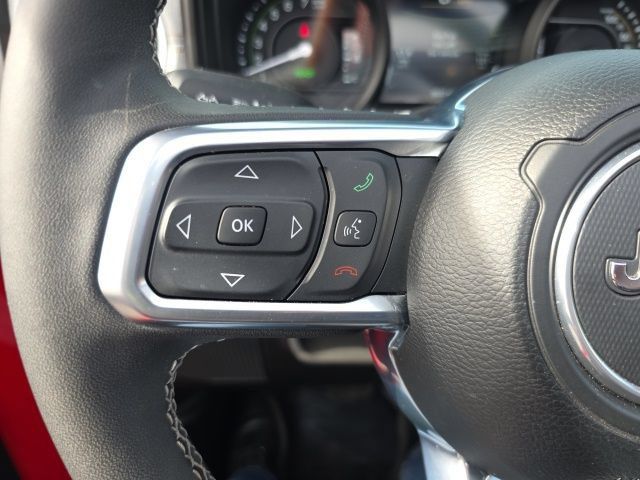 Used 2025 Jeep Wrangler Unlimited Sahara w/ Safety Group AWD/4WD image 23