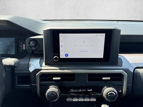 Certified 2025 Toyota Tacoma SR5 AWD/4WD image 14