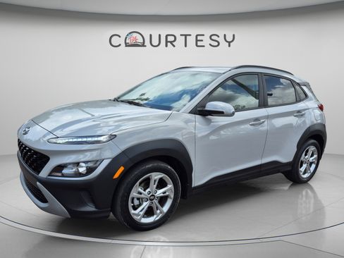 Certified 2022 Hyundai Kona SEL w/ Cargo Package FWD image 1