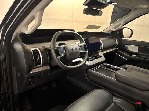 Certified 2025 Ford Expedition Active RWD image 4