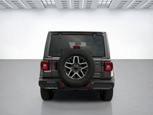 New 2026 Jeep Wrangler Unlimited Sahara AWD/4WD image 4