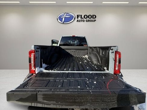 New 2026 Ford F250 Lariat w/ Black Appearance Package image 8