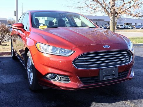 Used 2014 Ford Fusion SE w/ Equipment Group 202A image 7