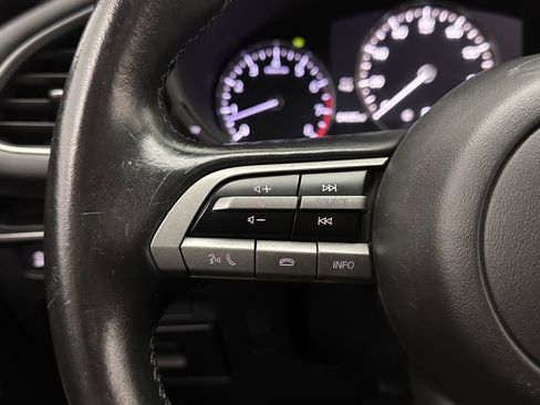 Used 2023 MAZDA MAZDA3 s FWD image 17