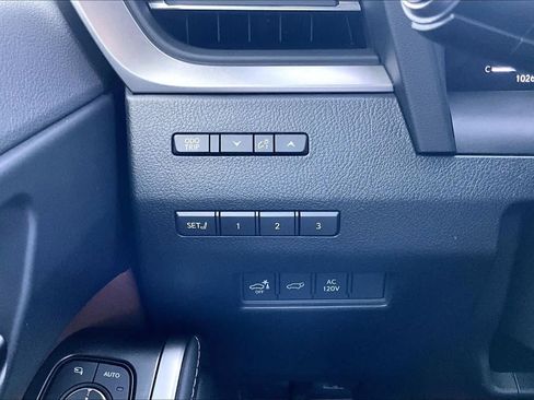 Used 2025 Lexus GX 550 w/ Cold Area Package AWD/4WD image 33