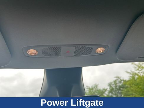 Used 2024 Tesla Model Y Long Range AWD/4WD image 17