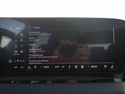 Used 2025 Audi Q6 e-tron Premium Plus w/ Premium Plus image 63