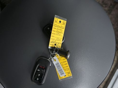 Used 2025 Honda CR-V EX image 22