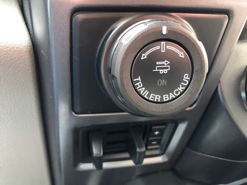 Used 2019 Ford F150 XLT w/ Equipment Group 302A Luxury AWD/4WD image 34