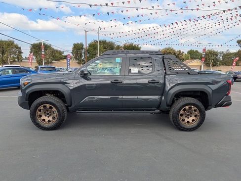 New 2025 Toyota Tacoma Trailhunter image 12