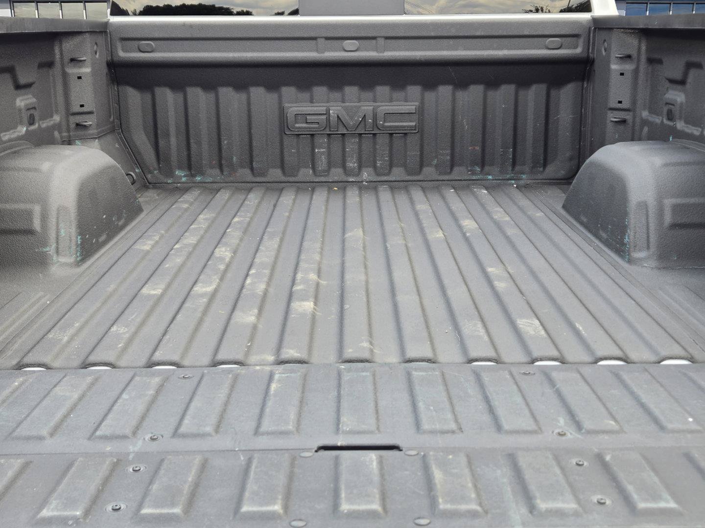 Used 2024 GMC Sierra 1500 Elevation w/ Elevation Premium Package AWD/4WD image 10