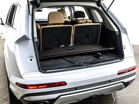 Used 2025 Audi Q7 3.0T Premium Plus w/ Premium Plus Package image 24