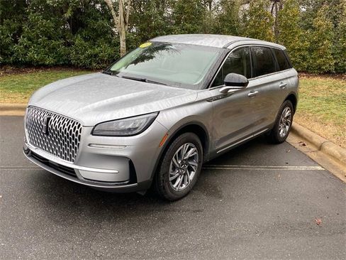 Used 2023 Lincoln Corsair FWD image 3