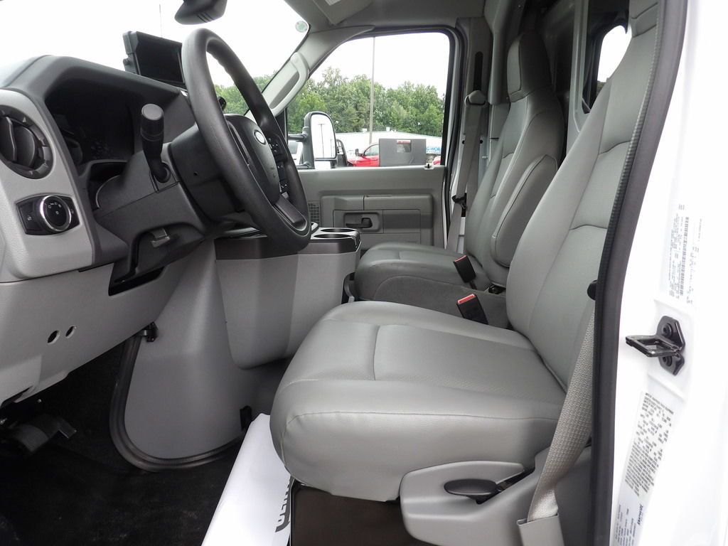 Used 2024 Ford E-350 and Econoline 350 Super Duty w/ Driver's Safety Package RWD image 18