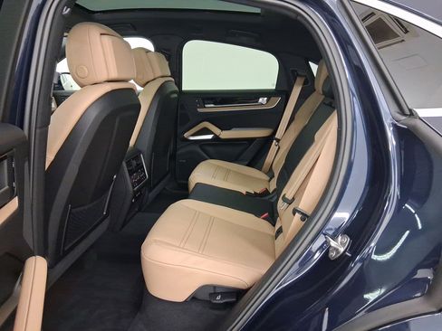 New 2026 Porsche Cayenne Coupe image 30