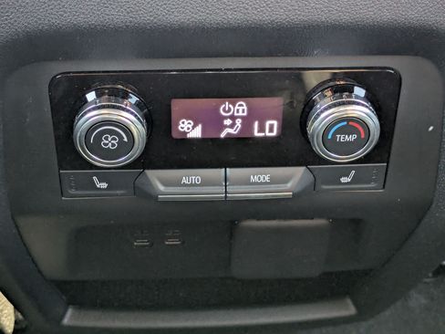 Used 2024 GMC Acadia Denali w/ Super Cruise Package FWD image 29