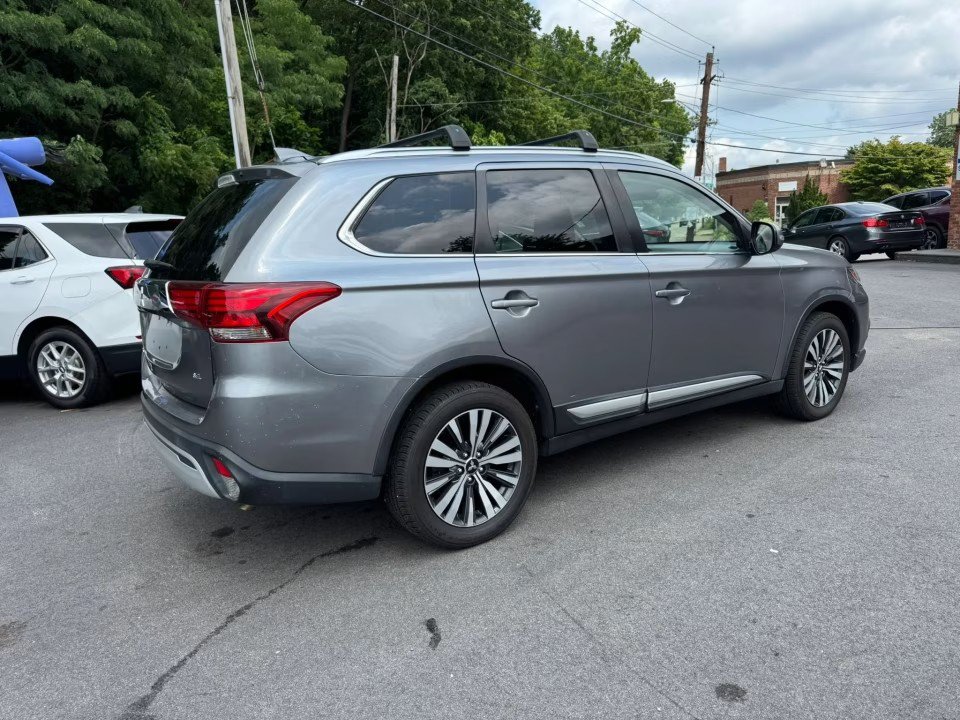 Used 2020 Mitsubishi Outlander SE AWD/4WD image 7