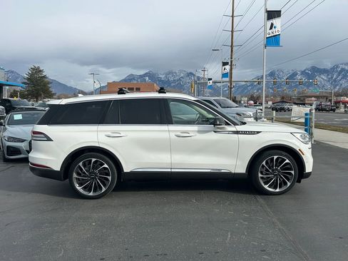 Used 2021 Lincoln Aviator Reserve w/ Equipment Group 202A image 2