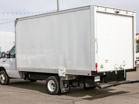 Used 2022 Ford E-450 and Econoline 450 Super Duty w/ Power Windows & Locks Group RWD image 6