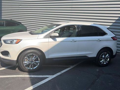 Certified 2019 Ford Edge SEL w/ Equipment Group 201A AWD/4WD image 2