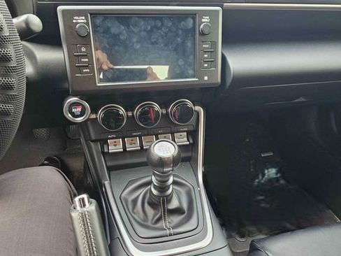 Used 2024 Toyota GR86 image 12