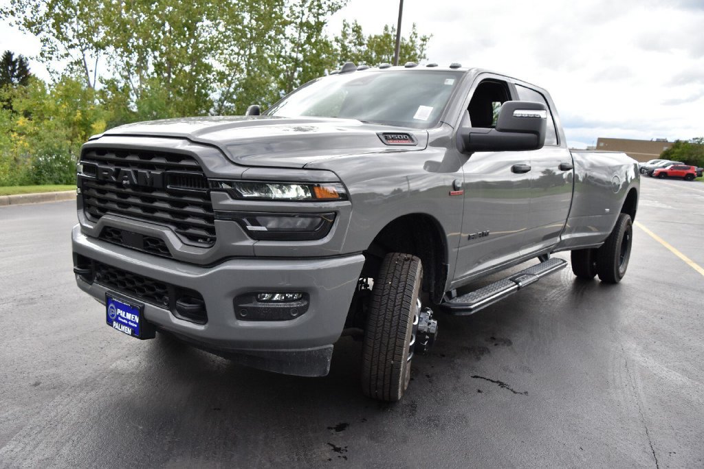 New 2026 RAM 3500 Big Horn AWD/4WD image 11