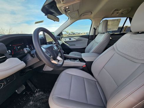New 2026 Ford Explorer Active w/ Active Comfort Package image 12