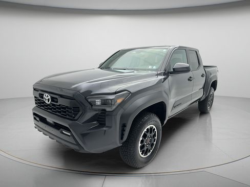Used 2025 Toyota Tacoma TRD Off-Road AWD/4WD image 7