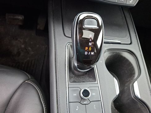 Used 2021 Cadillac XT4 Premium Luxury w/ Cold Weather Package image 15