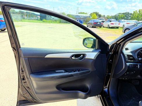 Used 2019 Nissan Sentra S image 14