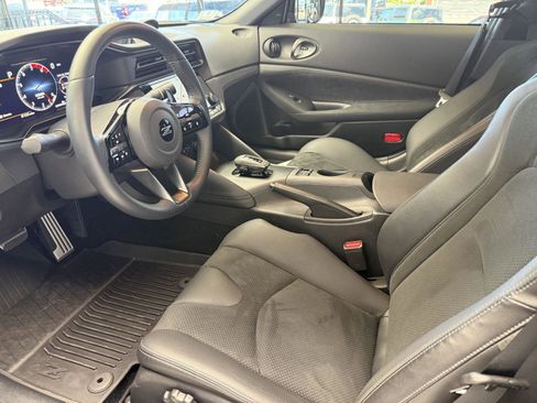 Used 2023 Nissan Z w/ Floor Mat Package (L93) RWD image 16