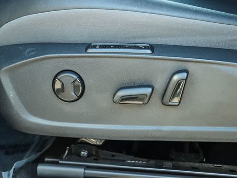 Used 2023 Volkswagen ID.4 Pro S RWD image 19