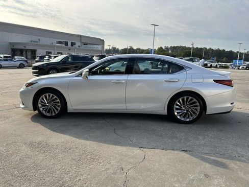 Used 2023 Lexus ES 350 Ultra Luxury w/ Accessory Package (Z2) FWD image 6