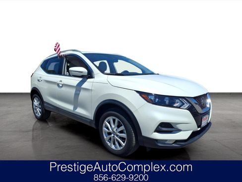 Used 2020 Nissan Rogue Sport SV w/ All-Weather Package AWD/4WD image 1