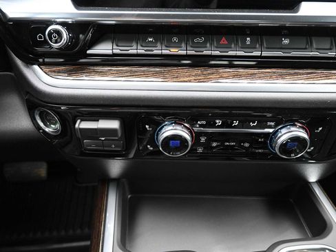 New 2026 GMC Sierra 1500 Elevation w/ Preferred Package AWD/4WD image 21