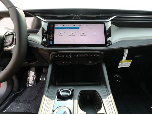 New 2026 Jeep Cherokee Limited AWD/4WD image 15
