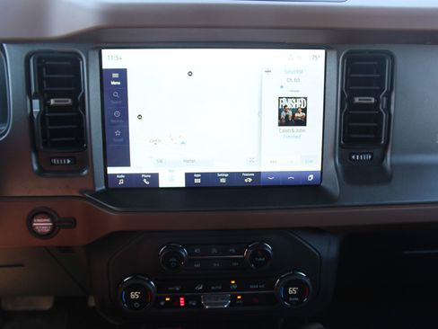 Used 2024 Ford Bronco Outer Banks AWD/4WD image 15
