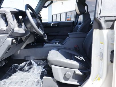 New 2026 Ford Bronco Big Bend w/ Black Appearance Package