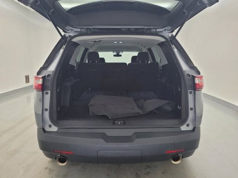 Used 2018 Chevrolet Traverse LS FWD image 29