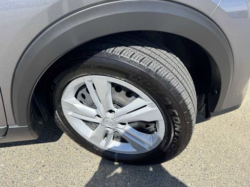 Used 2021 Nissan Kicks S image 37