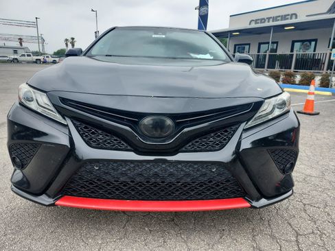 Used 2018 Toyota Camry XSE FWD image 8
